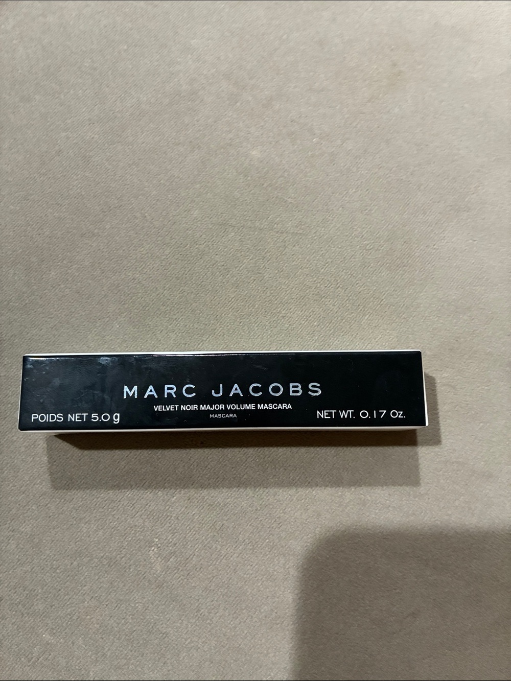 Velvet noir major volume mascara